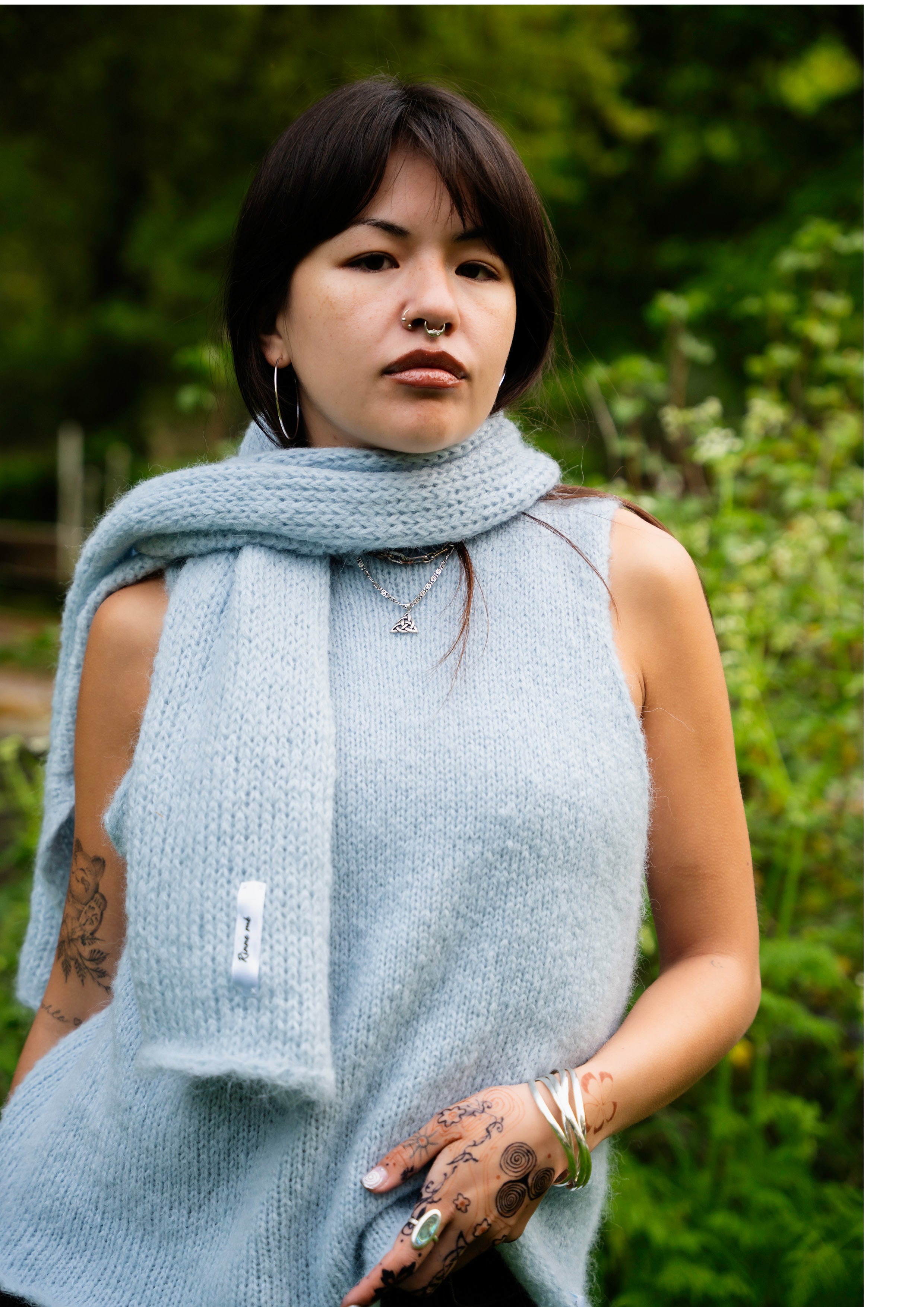 UISCE • SLEEVELESS • KNIT TOP