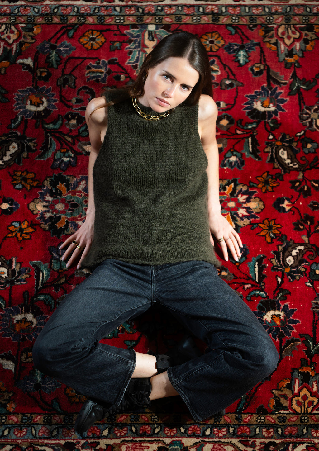 OLIVE • SLEEVELESS • KNIT TOP