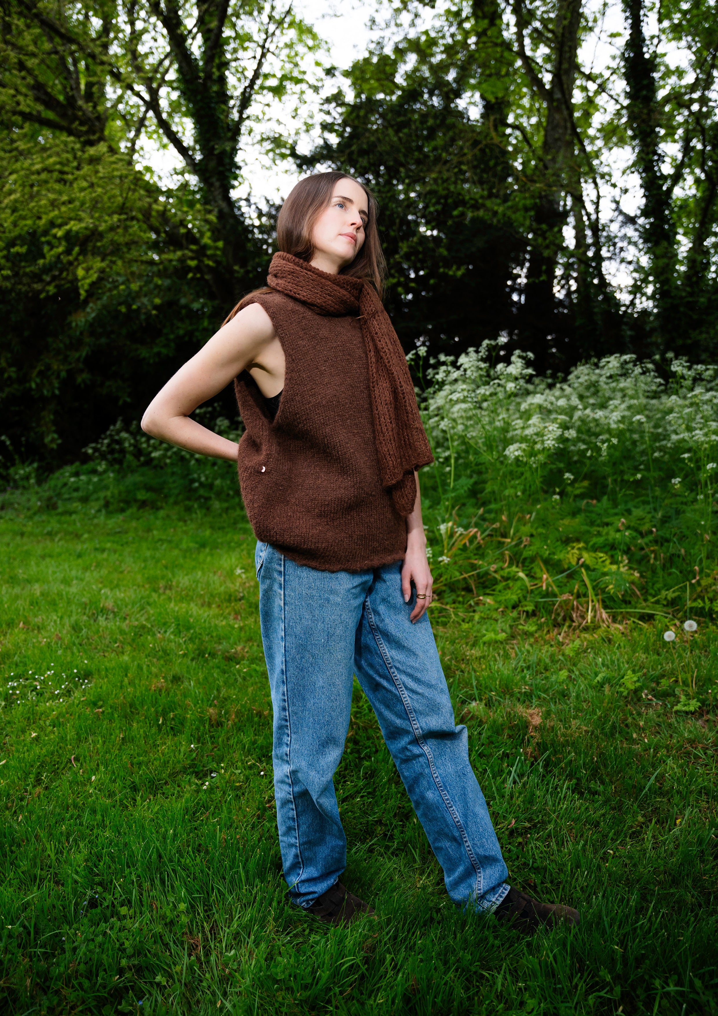 CHOCOLATE • SLEEVELESS • KNIT TOP