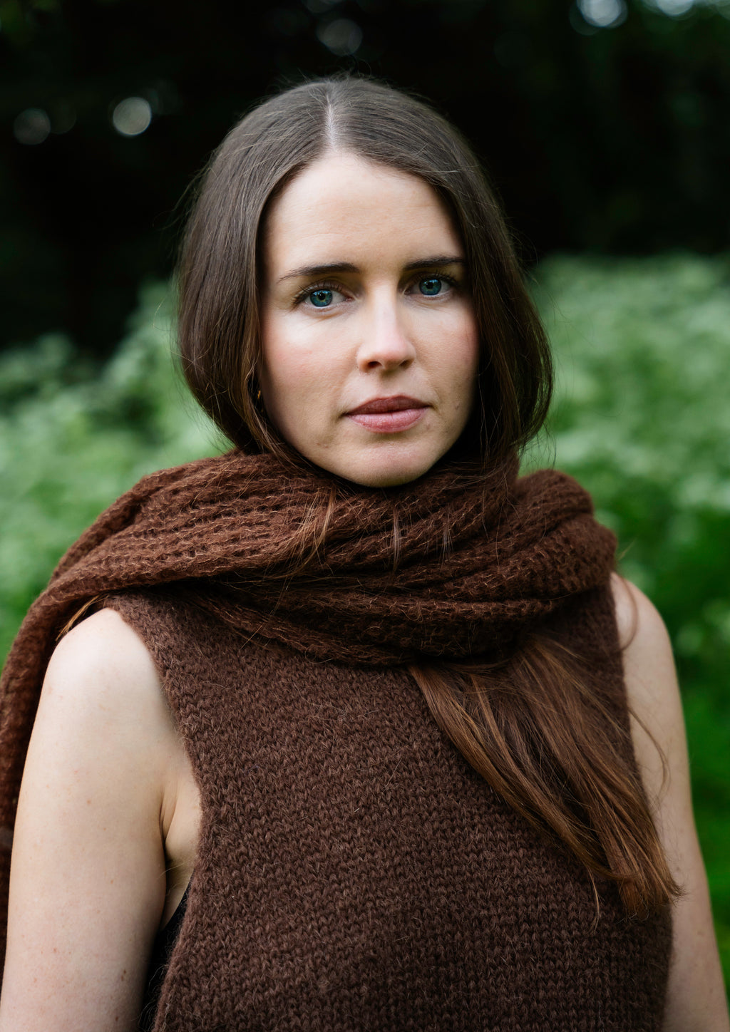 CHOCOLATE • SLEEVELESS • KNIT TOP