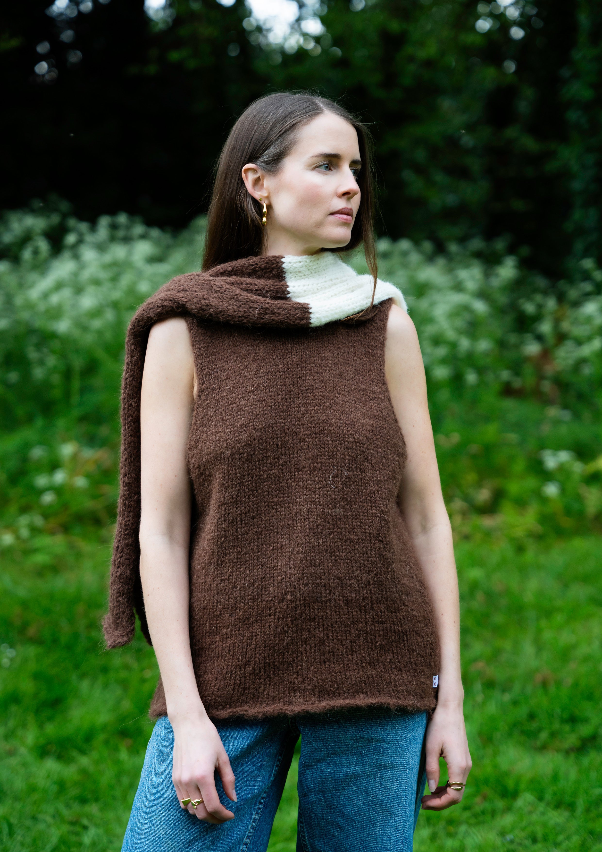 CHOCOLATE • SLEEVELESS • KNIT TOP