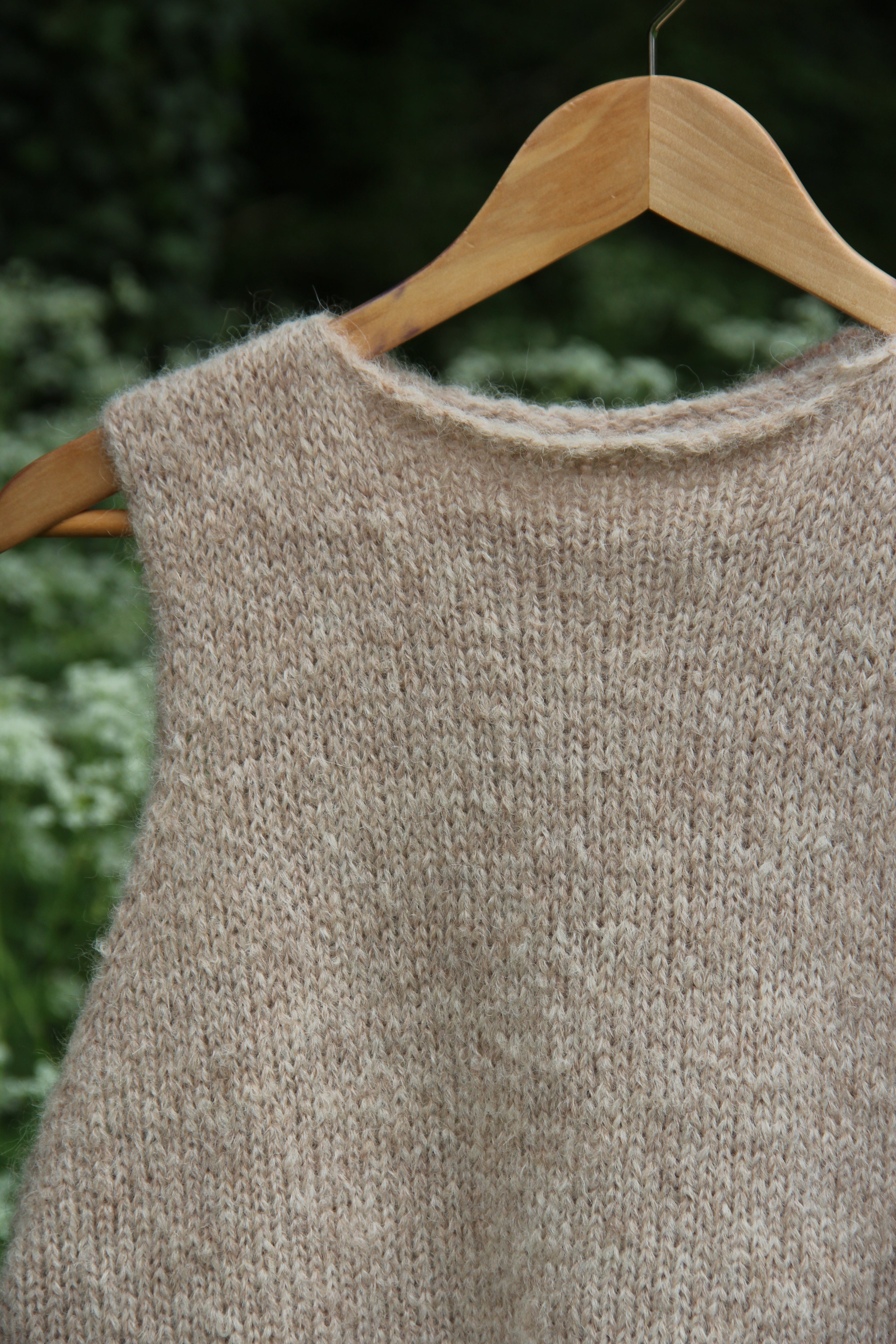BARLEY • SLEEVELESS • KNIT TOP