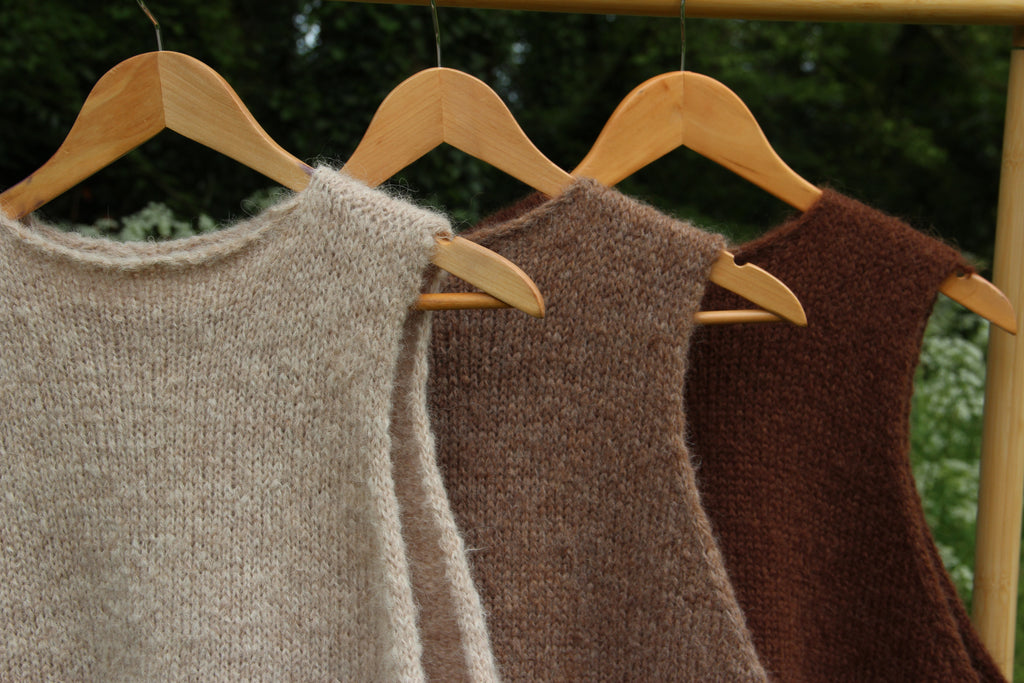 BARLEY • SLEEVELESS • KNIT TOP