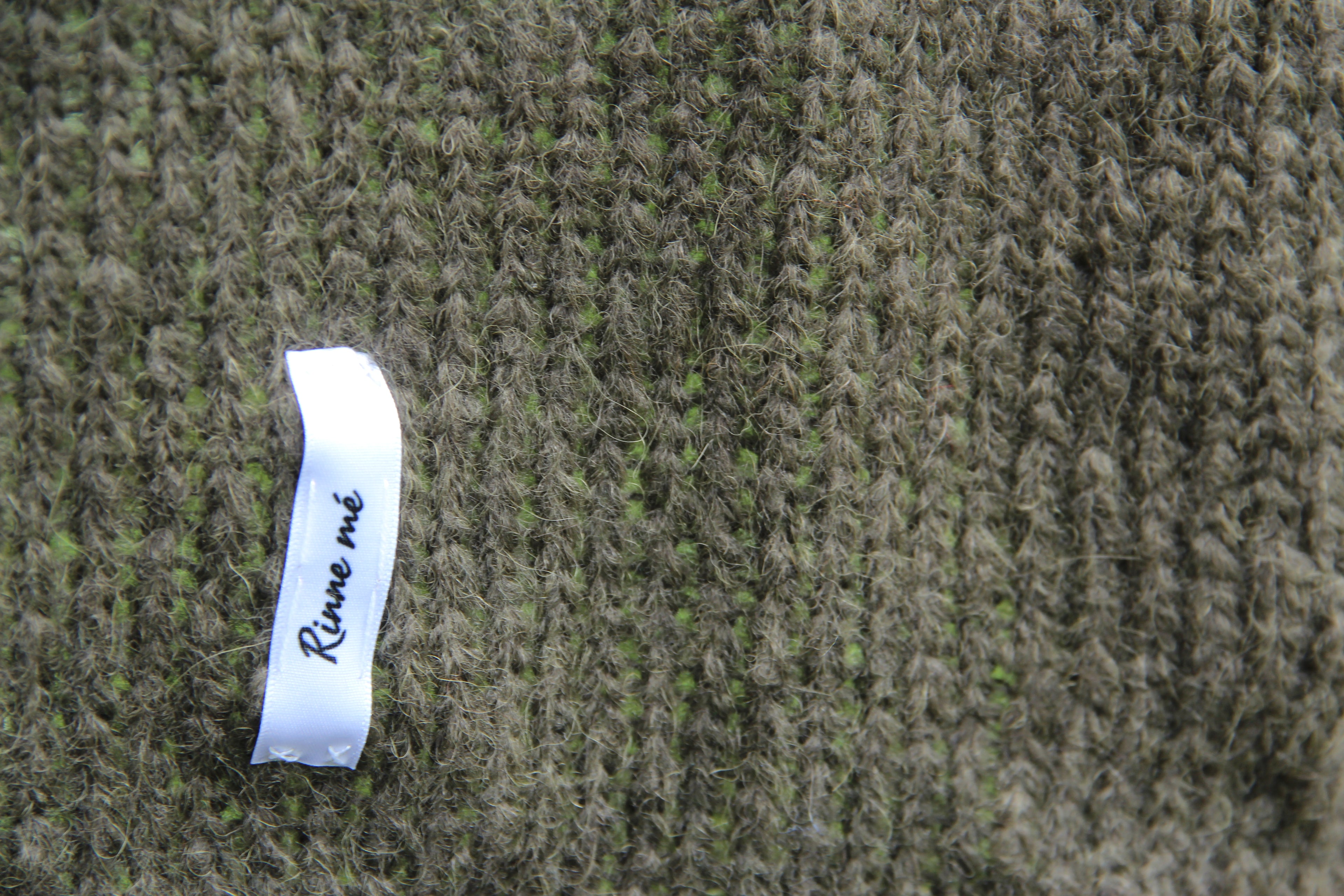 OLIVE • SLEEVELESS • KNIT TOP