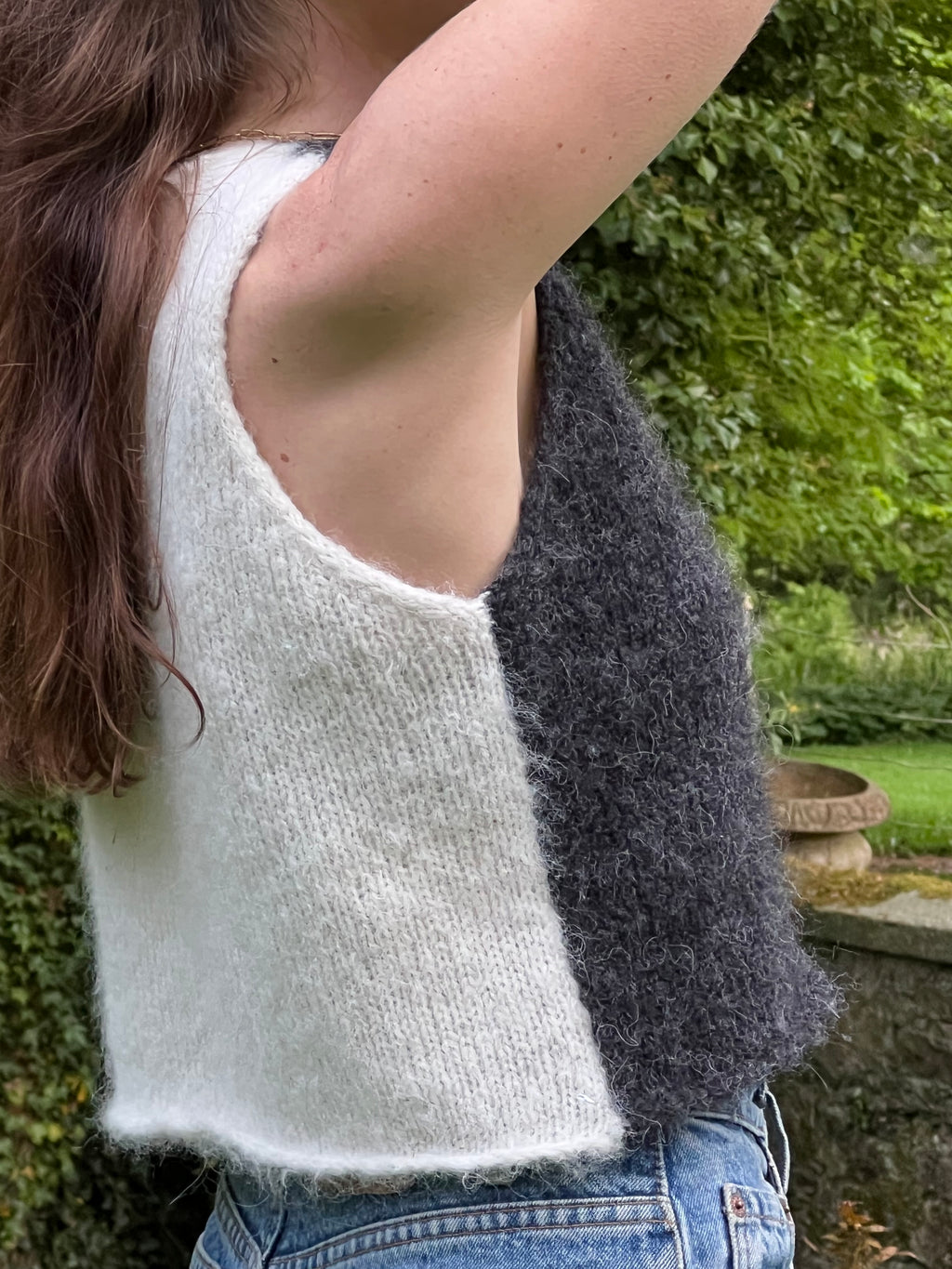 SNOW X PEPPER • SLEEVELESS • KNIT TOP