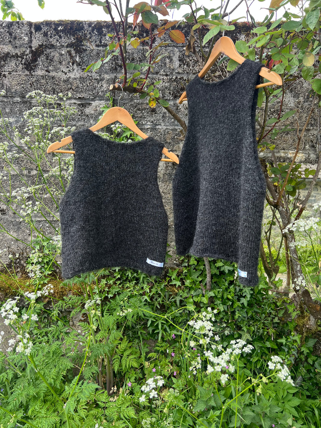 PEPPER • SLEEVELESS • KNIT TOP