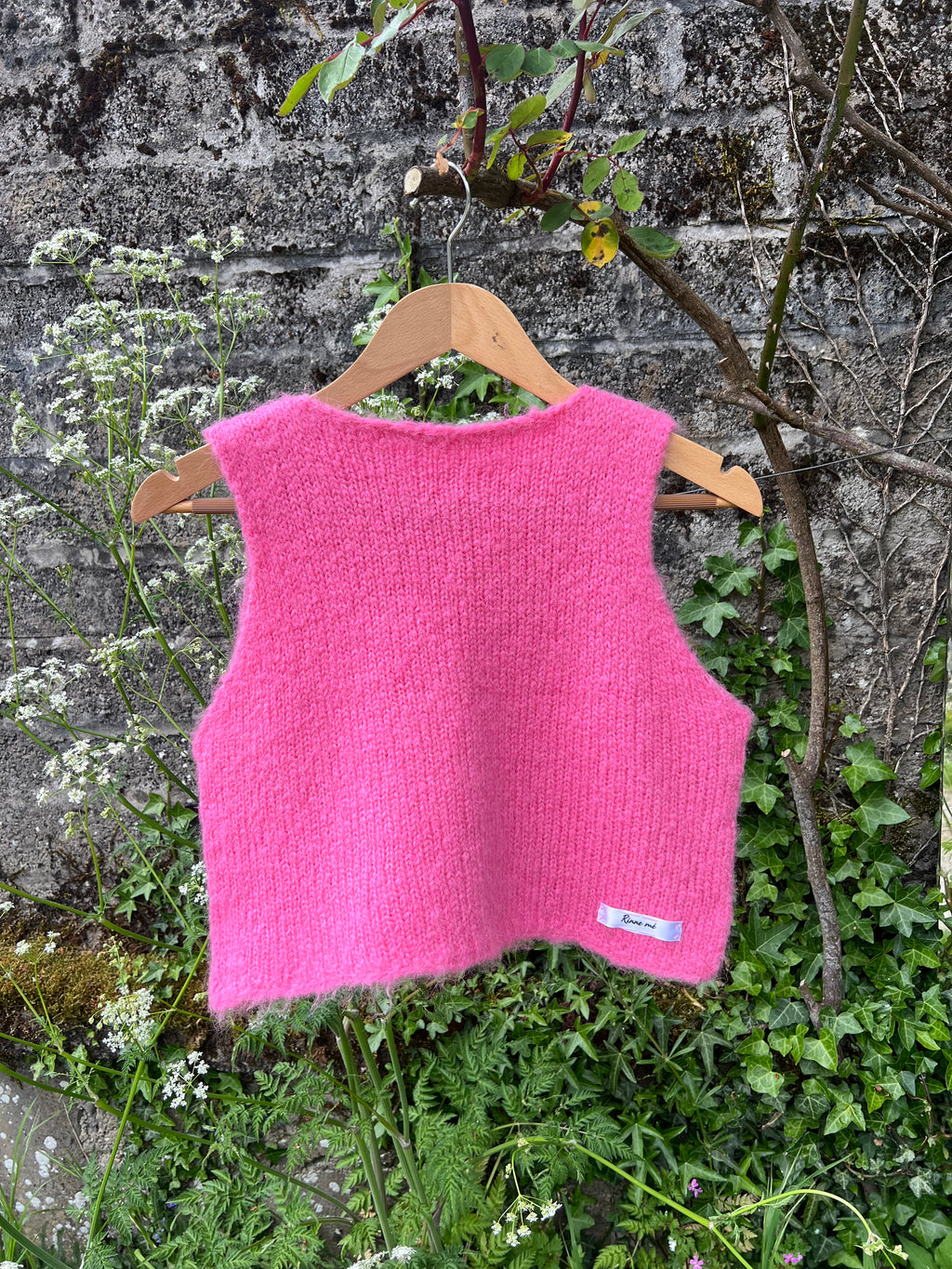FLAMINGO • SLEEVELESS • KNIT TOP